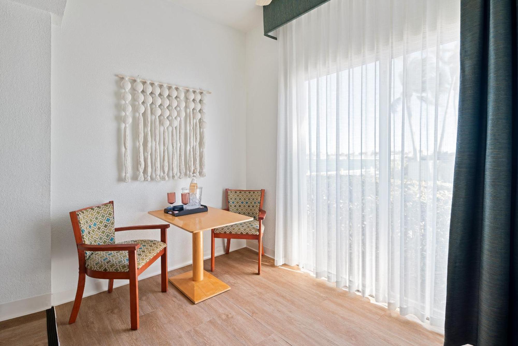 Palm Tree Club Miami Hotel North Bay Village Екстериор снимка