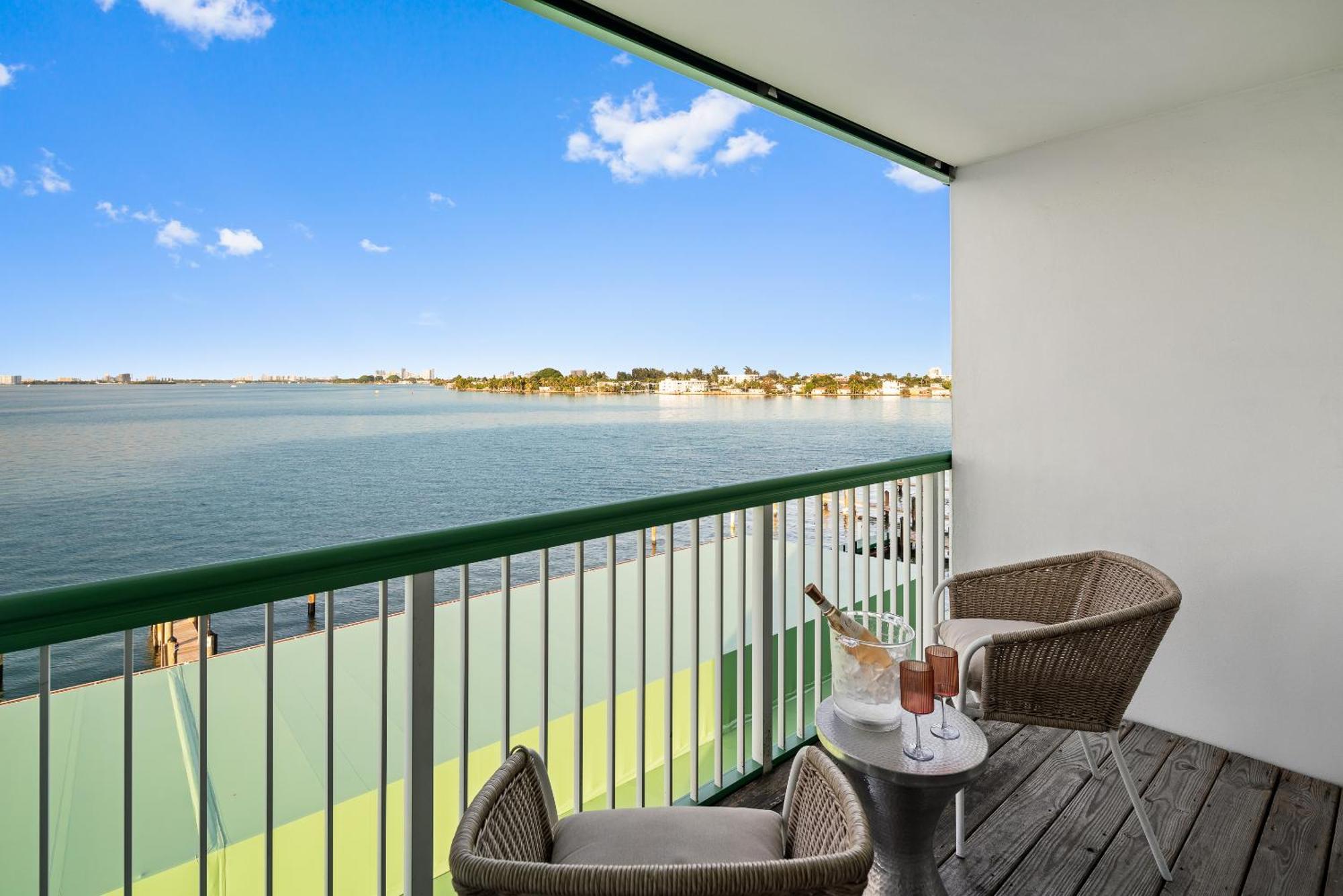 Palm Tree Club Miami Hotel North Bay Village Екстериор снимка