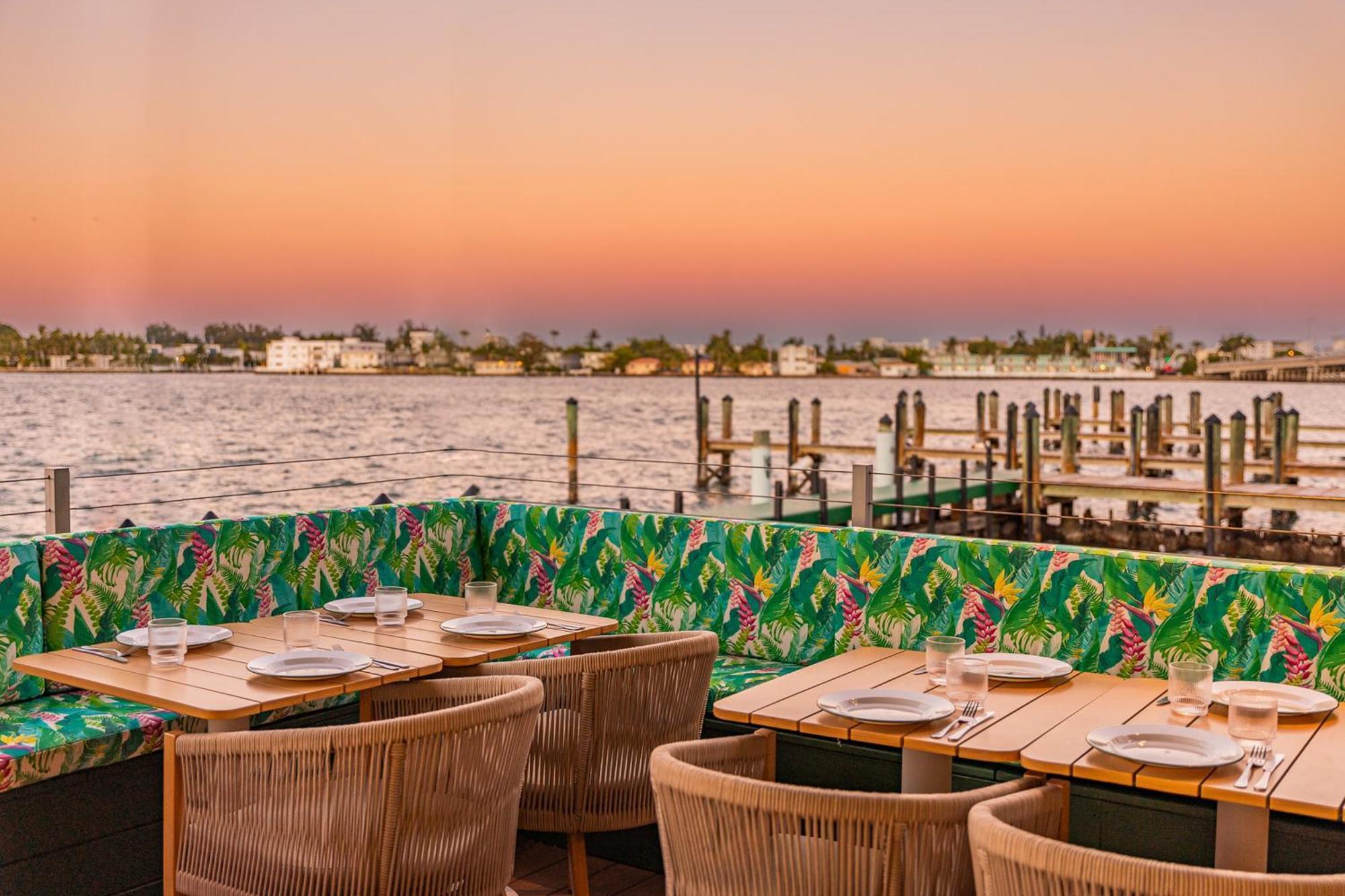 Palm Tree Club Miami Hotel North Bay Village Екстериор снимка